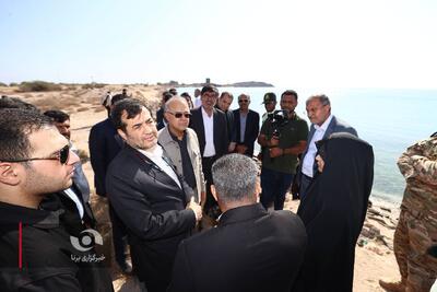  بازدید وزیر ورزش و جوانان از جزیره بوموسی