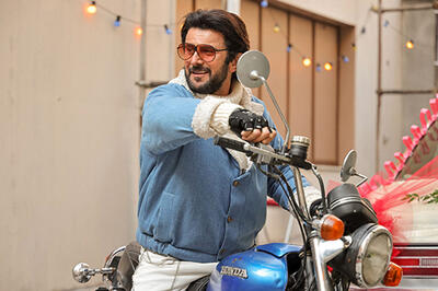  آقای زالو در حال مکیدن خون خاطرات دهه 60 است