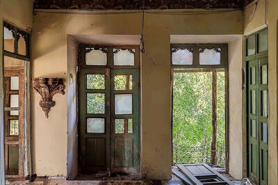  راز عمارت فراموش‌شده شیراز؛ بانکی که به گنجینه ۸۰ هزار عکس بدل شد