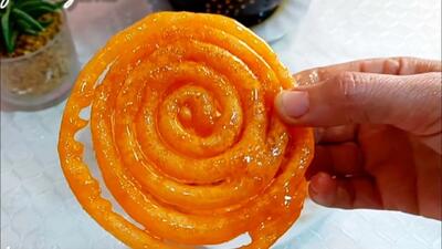  طرز تهیه زولبیا ترد و خوشمزه با دستوری ساده و سریع