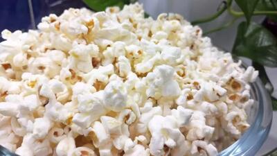  طرز تهیه پاپ کورن (پفیلا) نمکی کاملا ترد و خوشمزه !