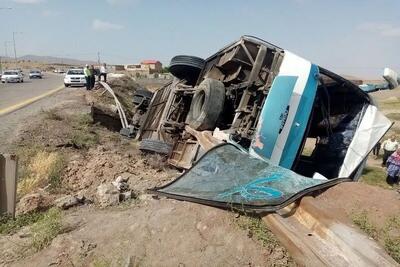  واژگونی اتوبوس در جاده بردسکن-سبزوار ۲ کشته و ۴۰مصدوم برجای گذاشت
