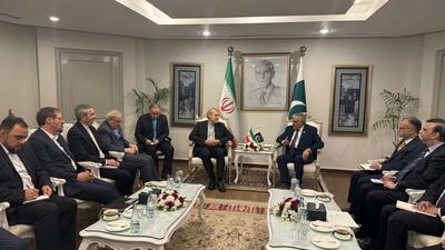  دیدار لاریجانی با وزیر خارجه پاکستان/تاکید اسلام‌آباد بر اهمیت روابط برادرانه با تهران
