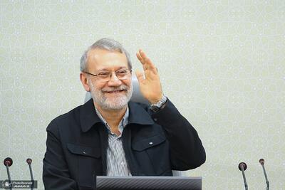  لاریجانی: به ملت شریف پاکستان سلام رهبر معظم انقلاب اسلامی ایران را ابلاغ می‌کنم