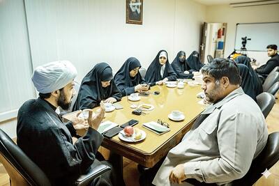  عبادت، خانه و سیاست در سیره فاطمی