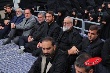  تصاویری از عزاداری در حسینیه امام خمینی/ لاریجانی و قالیباف هم بودند/ تیپ متفاوت سردار قاآنی/ نقدی هم آمد - کلبه سرگرمی