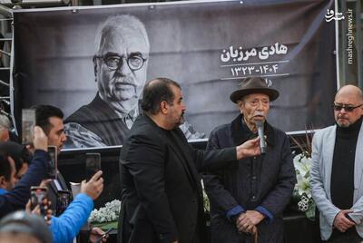  عکس/ حضور چهره‌ها در مراسم تشییع پیکر هادی مرزبان