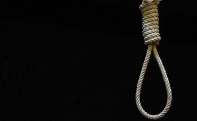  حکم اعدام یک متجاوز در ملاءعام در بسطام اجرا شد