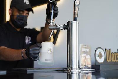  رویترز: عربستان سعودی دو فروشگاه دیگر با مجوز فروش نوشیدنی‌های الکلی افتتاح می‌کند / هر دو فروشگاه، صرفا برای خارجی‌هاست