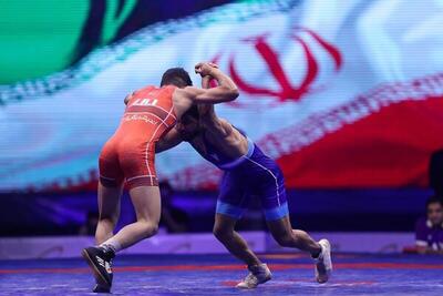  تقابل حساس استقلال و بانک شهر در لیگ برتر کشتی آزاد