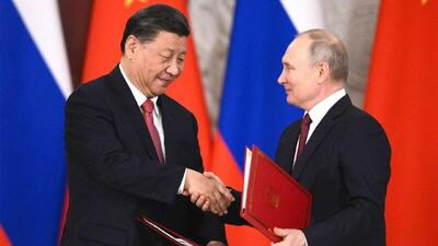  علیرغم تحریم‌های علیه روسیه، چین از حفظ روابط پایدار میان دو کشور در بخش سوخت و انرژی حمایت می‌کند