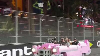  برندگان فرمول یک، یک کادیلاک تمام‌عیار ساخته شده از قطعات لگو را راندند