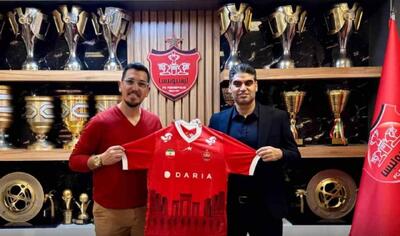  جولیانو والیم با پرسپولیس قرارداد بست