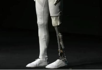  کالبدشکافی زنده ربات انسان‌نمای Iron روی صحنه برای اثبات واقعی بودن + ویدیو