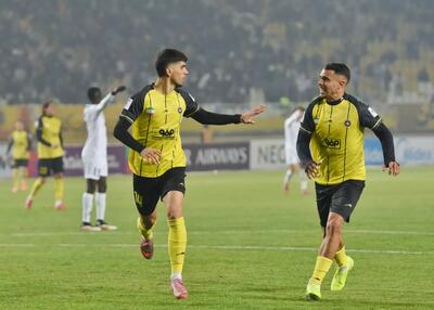  گل آریا یوسفی تقدیم به آریا! (عکس)