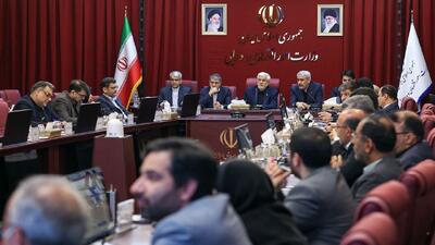  عارف: فرار مالیاتی دانه درشت‌ها را باید ریشه‌کن کرد