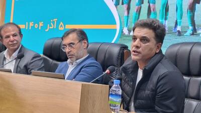  شمس آذر تیم جوان، با انگیزه و آینده داری است 