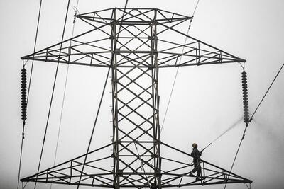  اجرای طرح‌های بهسازی، حوادث شبکه برق تهران را ۲۲ درصد کاهش داد