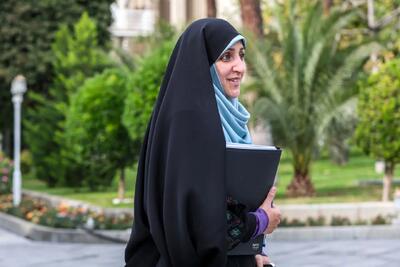  معاون رئیس‌جمهور: زنان در حق طلاق و مهریه منتظر لایحه جدید باشند/ هنرمندان زن خارج از کشور می‌توانند برگردند؟
