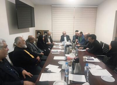  در هشتاد و دومین جلسه کمیسیون توسعه بازرگانی بنیاد امید ایرانیان به ریاست محمدصادق مشایخ چه گذشت؟ - سایت خبری اقتصاد پویا