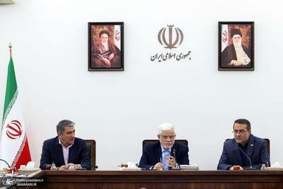  عارف: اصلاحات ساختاری، حیاتی است/ همه مدیران دولت چهاردهم باید از مصوبات شورای عالی اداری دفاع کنند