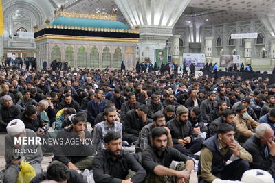  فیلم کامل همخوانی سرود بسیجیان در مراسم روز بسیج در حسینیه امام خمینی(ره)