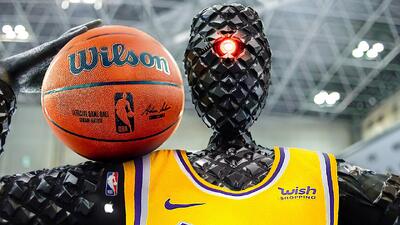  تماشا کنید: مهارت خیره‌کننده ربات انسان‌نمای چینی در بسکتبال - گیمفا