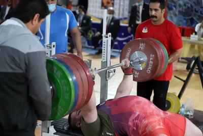  برگزاری مسابقات قهرمانی آزاد پرس سینه کلاسیک کارگران کشور در اراک
