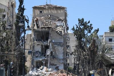  افزایش انتقاد صهیونیست‌ها از رها شدن ساختمان‌های آسیب‌دیده در جنگ ۱۲ روزه