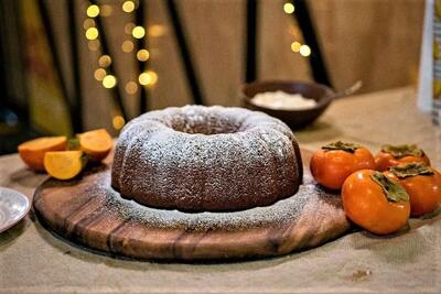  آموزش شیرینی پزی / طرز تهیه کیک خرمالو با سس مخصوص