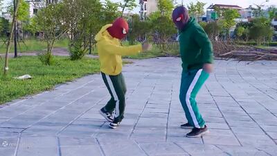  نبرد مرد عنکبوتی و اسپایدرمن ، نبرد پلیس برای نجات گروگان مرد عنکبوتی،spiderman