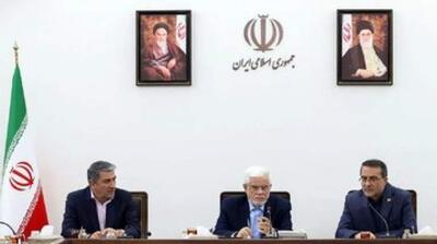  عارف: مدیری که در مسیر مخالف تصمیمات دولت است نمی‌تواند به عنوان مدیر ارشد دولت باقی بماند - مردم سالاری آنلاین