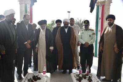  مراسم غبارروبی قبور شهدا در عسلویه برگزار شد