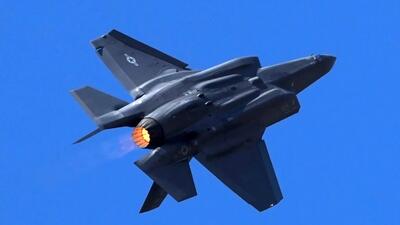  فرمانده آمریکایی: هیچ حمله موشکی از سوی ایران به جنگنده‌های ما صورت نگرفت