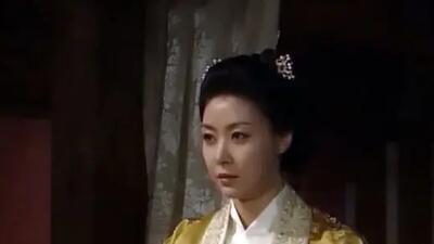  تصویری از چهره جذاب و مدلینگی ملکه می سول سو سریال جامیونگ گو در 50 سالگی