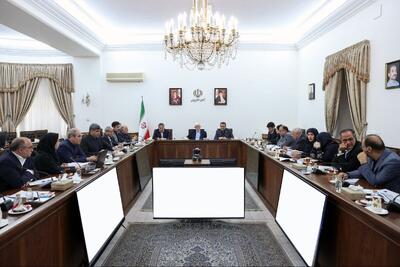  عارف خواستار برکناری مدیران مخالف تصمیمات دولت شد