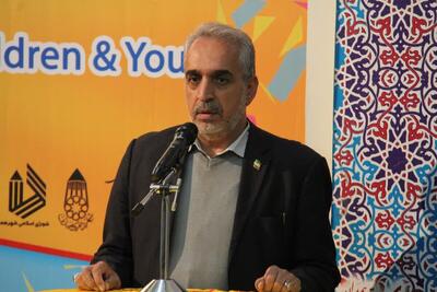 پوستر سی‌امین جشنواره بین‌المللی تئاتر کودک و نوجوان همدان رونمایی شد/ امضای تفاهم‌نامه همکاری