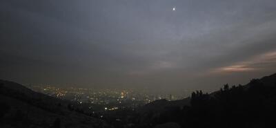  عکس: شدت آلودگی تهران شب هنگام و در تاریکی هوا
