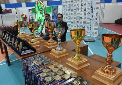  حضور 170 ورزشکار و 17 تیم در  مسابقات پرس سینه اراک - تسنیم