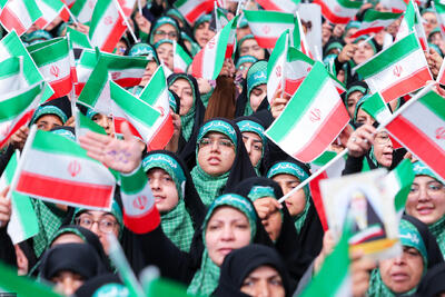  مراسم روز بسیج در حسینیه امام خمینی(ره)