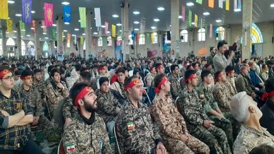  همایش شکوه و اقتدار بسیجیان خوی همزمان با سراسر کشور در مصلی بزرگ خوی