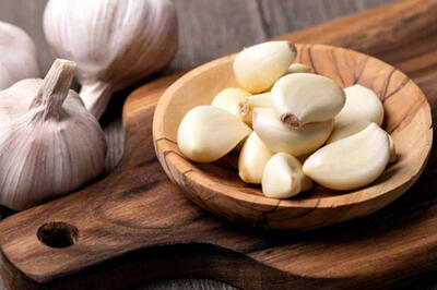  بررسی ادعای لاغری با سیر خام ناشتا