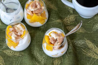  طرز تهیه کرم مانگو یوگورت، یک دسر سالم و خوشمزه