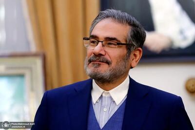  شمخانی: نیروی دریایی قدرتی است که معادلات را بازنویسی می‌کند