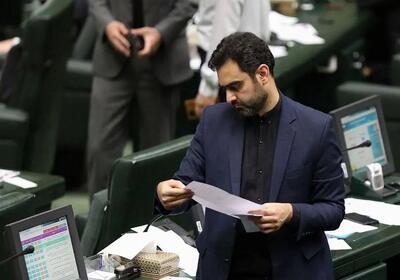  ادعای امیرحسین ثابتی: نه خط سفید دارم و نه گوشی آیفون؛ این حرف‌ها «خاله‌زنک» بازی است