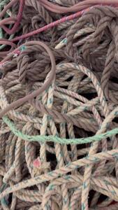  نمایشگاهی شامل چهار تن طناب!