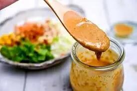  ۶ سس شگفت‌انگیز با ارده که طعم غذاها را زیر و رو می کند