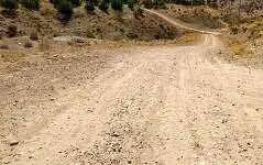  محرومیت راه‌های روستایی در کوهرنگ؛ ۲۲۴ کیلومتر راه نیازمند آسفالت/ کوچ اجباری روستاییان به دلیل جاده‌های نیمه‌کاره در بازفت