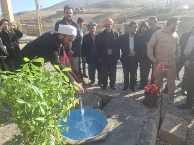  آبرسانی به روستای صعب العبور لاجان با همکاری بسیج و مردم انجام شد
