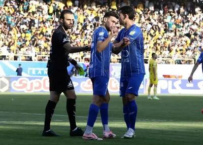  بی ادبی استقلالی‌ها علیه نیازمند، پرسپولیسی‌ها را شاکی کرد